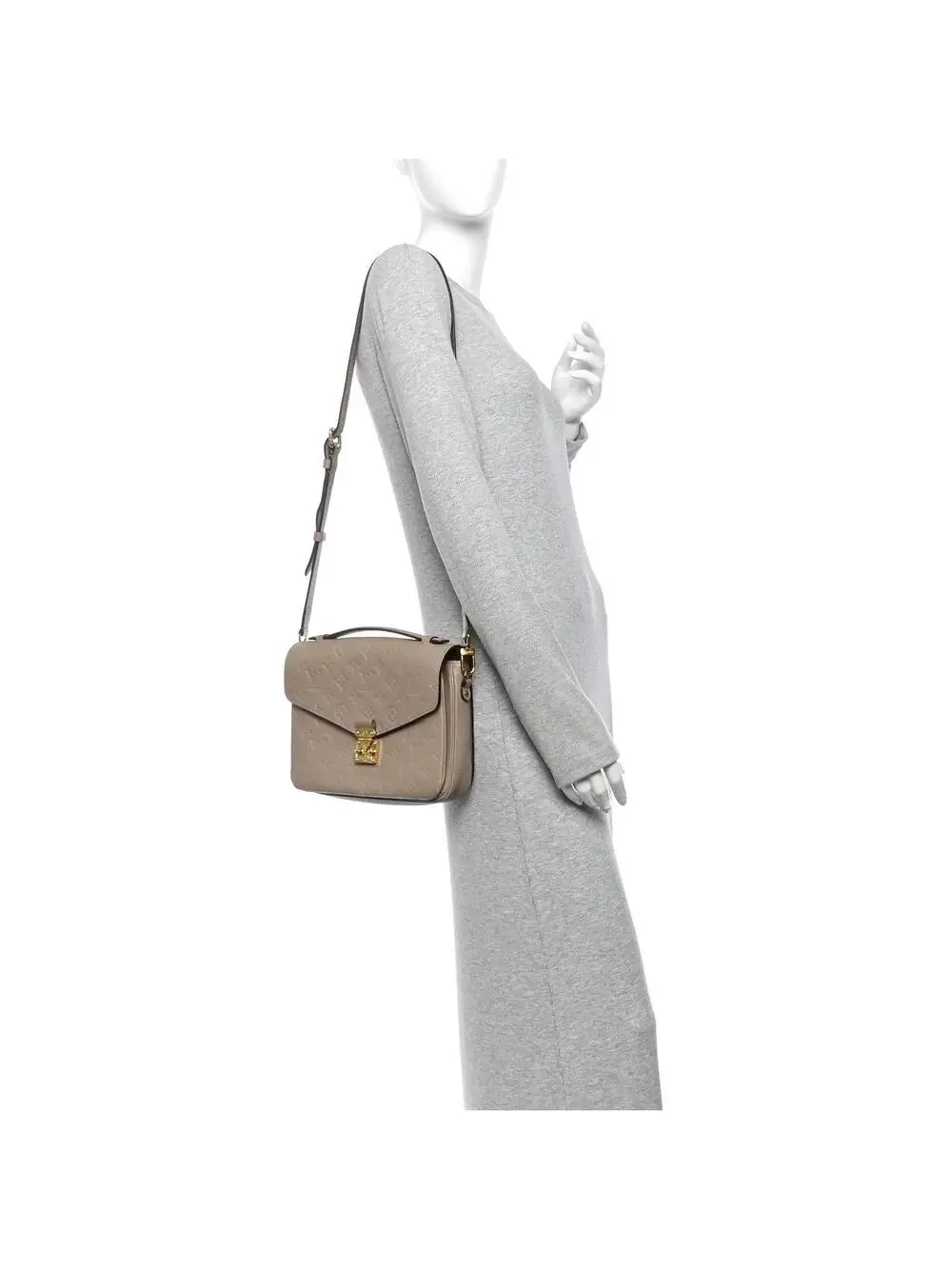 Louis Vuitton indulge elegance